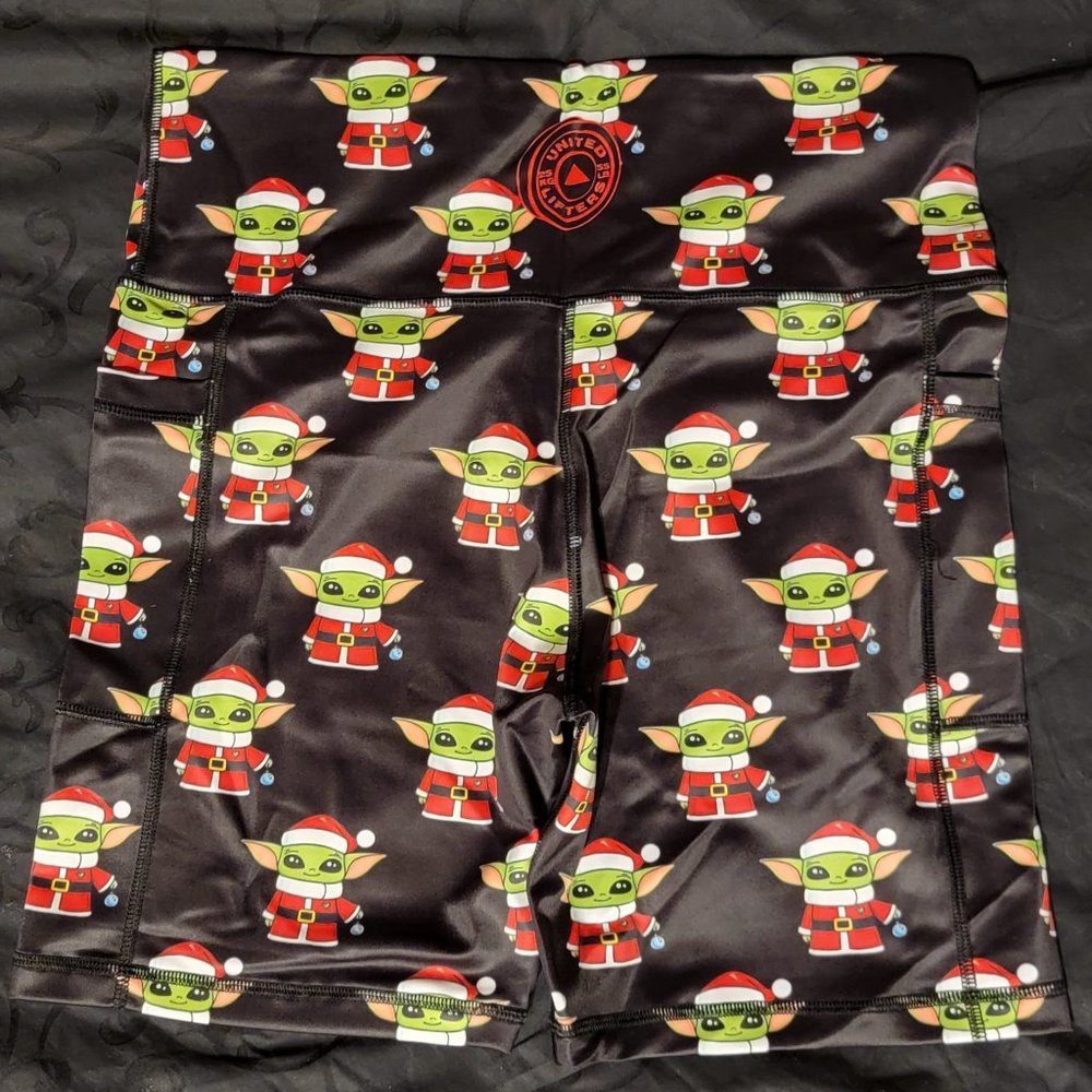United Lifters Christmas Grogu Baby Yoda Size 2x 7" inseam shorts w/ Pockets